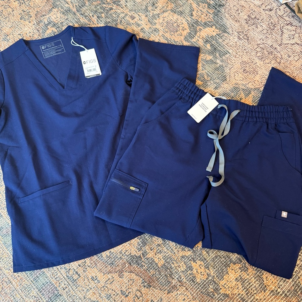 Figs navy scrub set NWT casma too and straight leg pants xs top s bottom